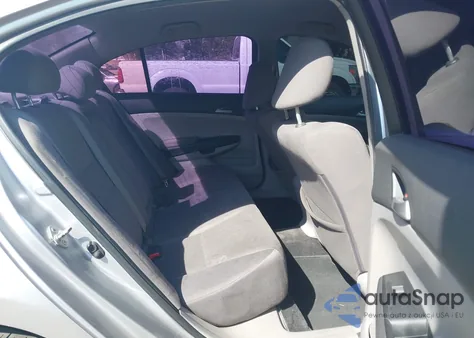 2011 Honda Accord 2.4 Lx z USA, uszkodzony, nr VIN 1HGCP2F33BA031697